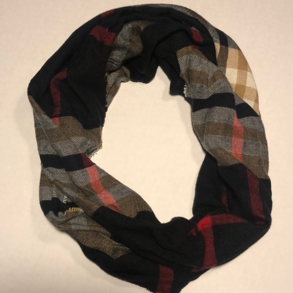 Lord & Taylor Accessories - Lord & Taylor Infinity Scarf Made in GERMANY